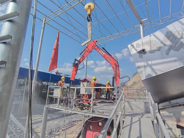 Essential Maintenance Checks Before Using a Rockbreaker: A Guide to Safety & Efficiency راک بریکر کے استعمال سے پہلے ضروری دیکھ بھال کی جانچ پڑتال: حفاظت اور کارکردگی کے لئے ایک رہنما