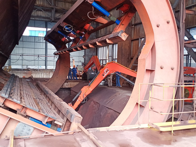 Fangda Steel Group Installed YZH Hydraulic Manipulators To Assist Car Dumper Unloading Coal