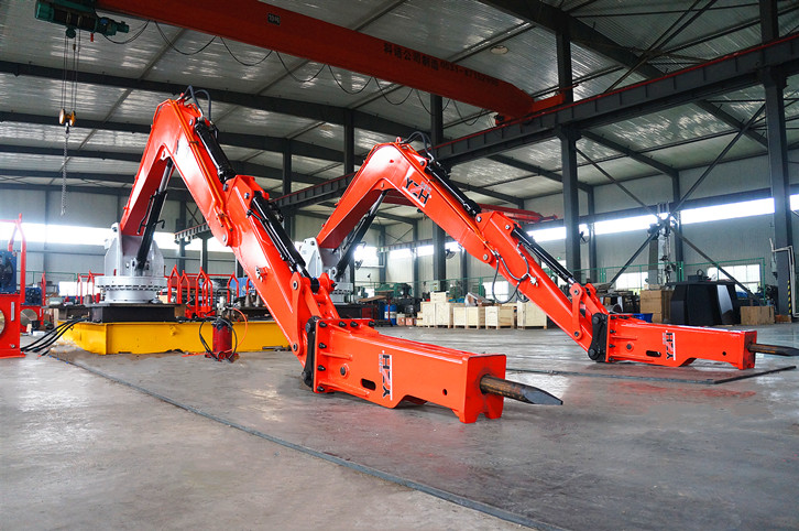 Nanchang Mineral Systems Came To YZH Factory For Acceptance Of Electro Hydraulic Pedestal Rock Breaker Boom System-6