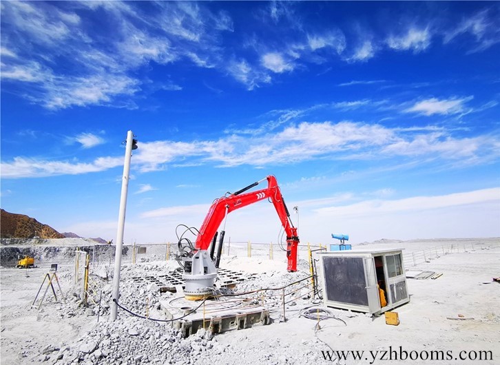 YZH Remotely Operated Pedestal Boom Rockbreaker System With 5G Teleoperation for Mining Industry