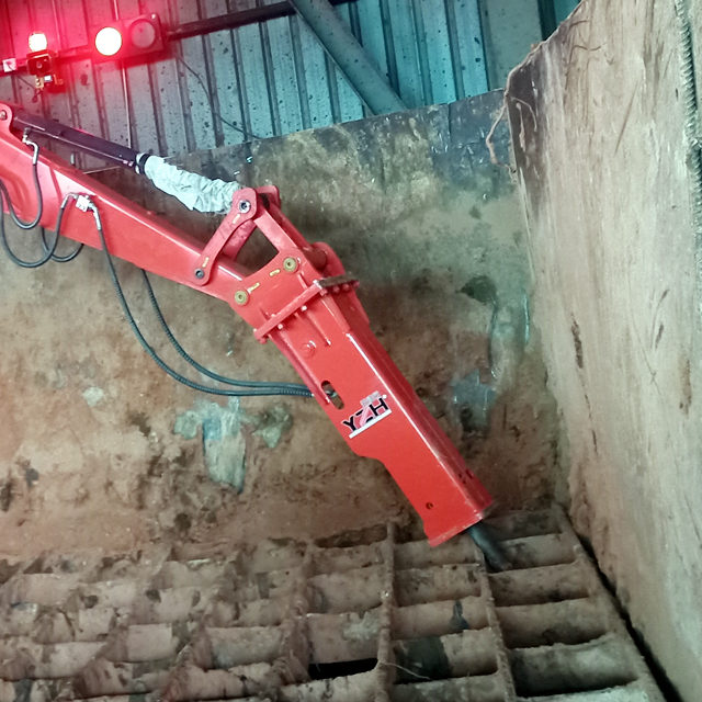 YZH High-Performance Fixed Rock Breaker System at Cement Plant
