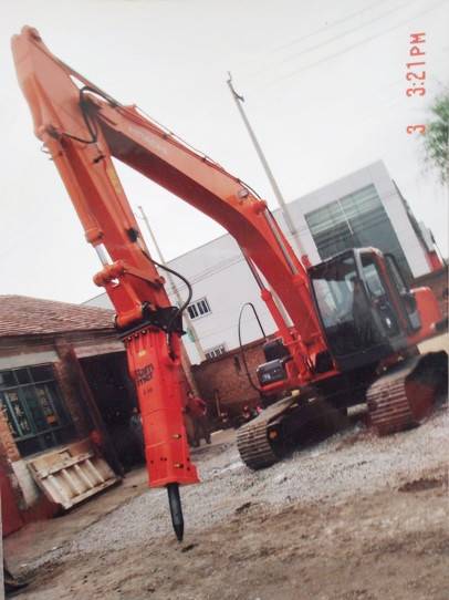 YZH Successfully Sold Rammer Hammer In China In 2003