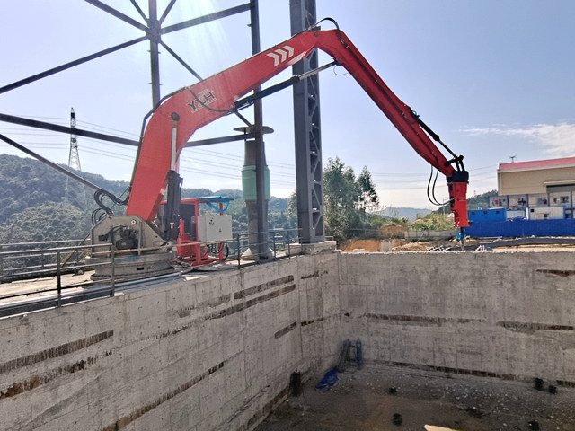 pedestal boom system
