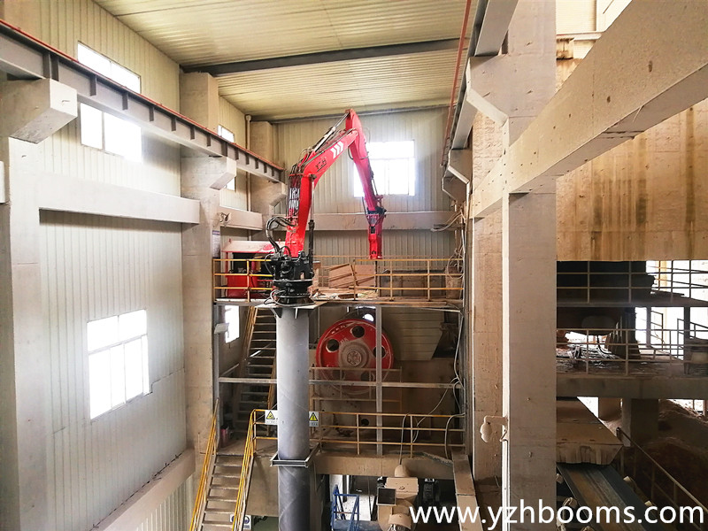 Pedestal Rockbreaker Booms System Was Installed At the Hopper Of Jaw Crusher-1