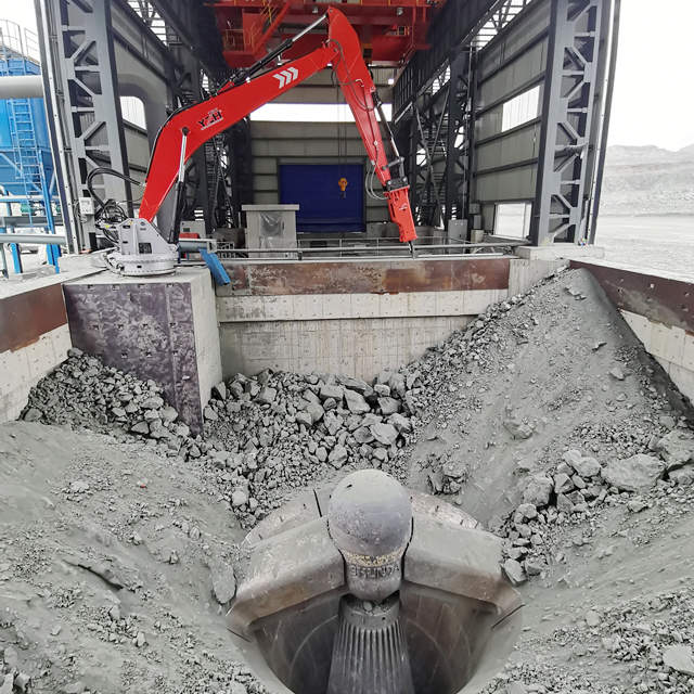 YZH Stationary Pedestal Rock Breaker Boom System for Gyratory Crusher