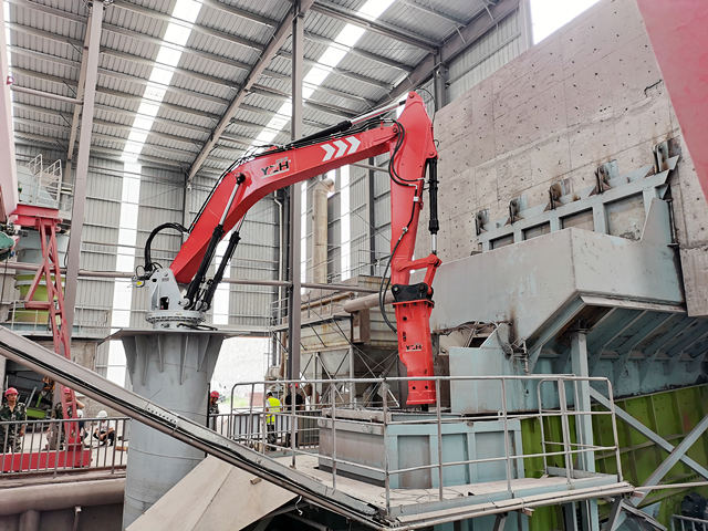 pedestal boom