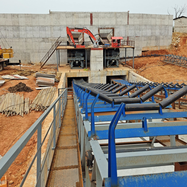 YZH WH Series Stationary Rockbreaker System Mounted at Jaw Crusher Inlet