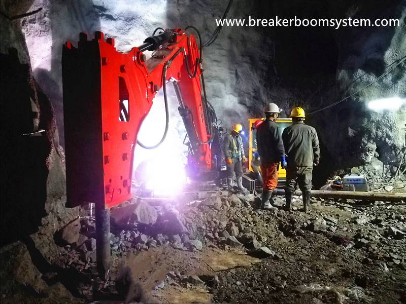 Stationary Rockbreaker Booms System Is Working In Underground Mine-3