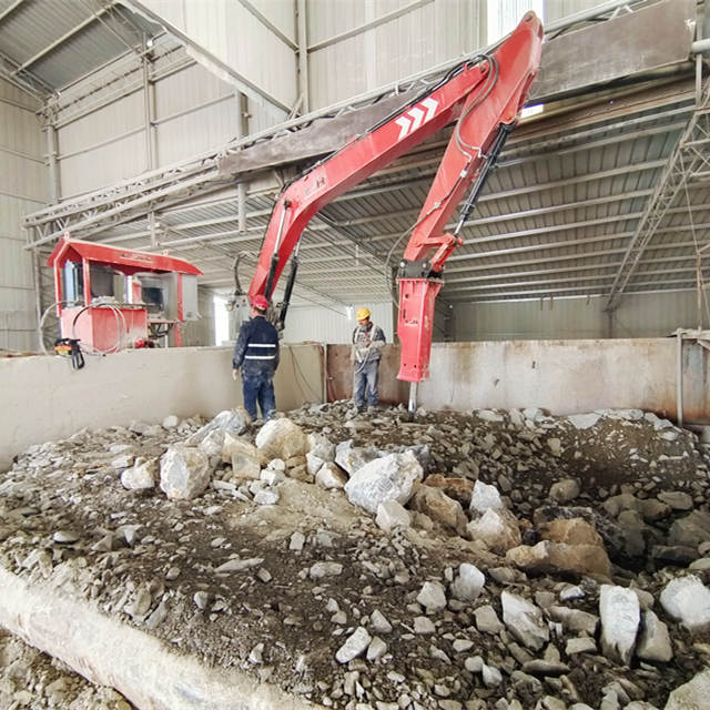 YZH Stationary Pedestal Rockbreaker Boom System Mounted at Gyratory Crusher Cavity
