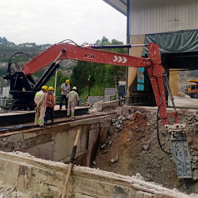 Brand New YZH Pedestal Rockbreakers for Gyratory Crusher