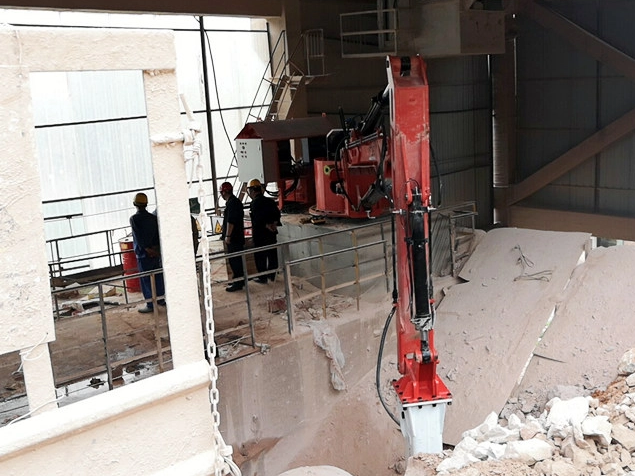 pedestal boom_635_476.jpg