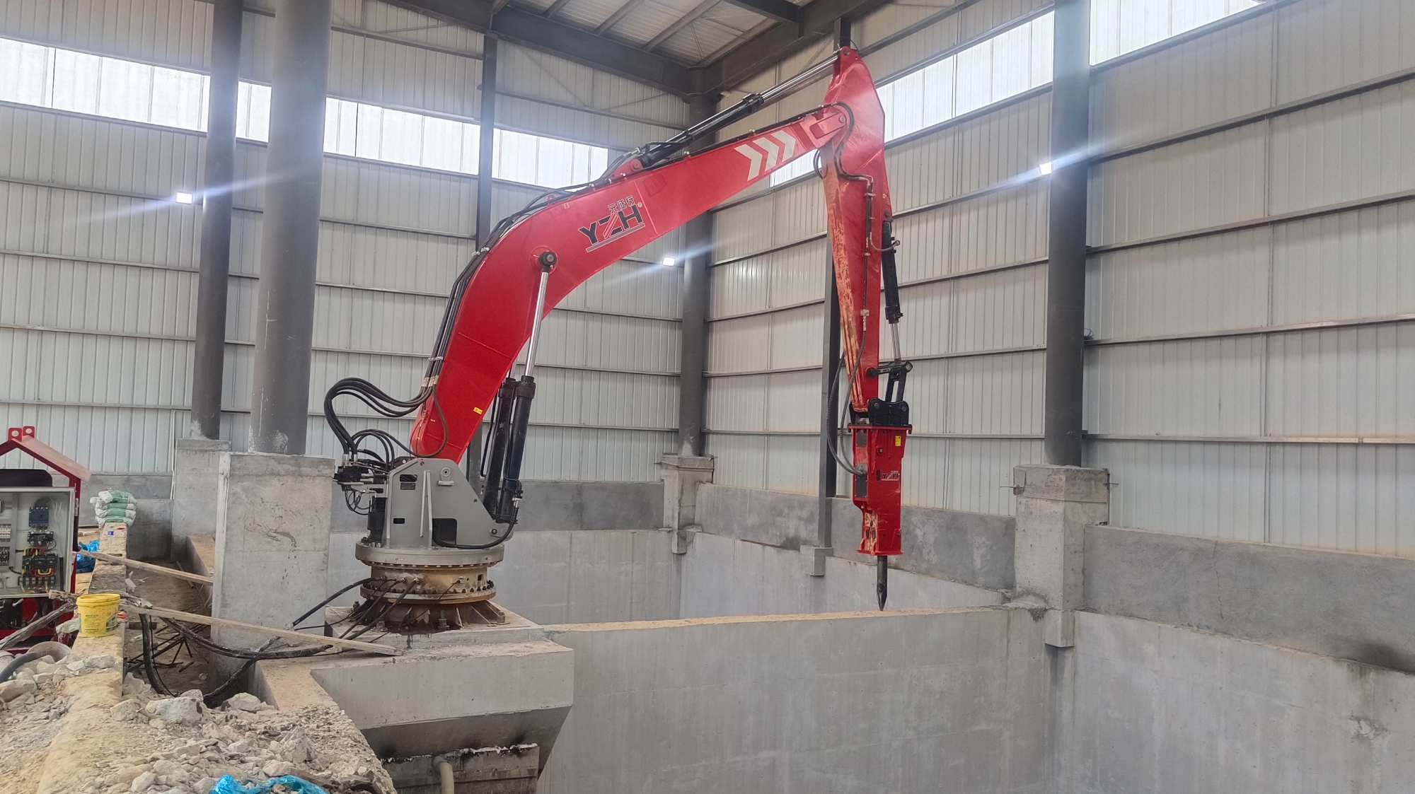 Keeping Indonesia's Aggregate Lines Running: The WHB750 Fixed Hydraulic Rockbreaker in Action