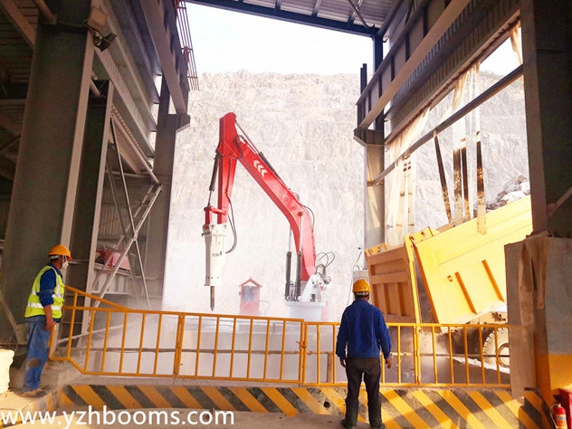 stationary rockbreaker boom_632_474.jpg