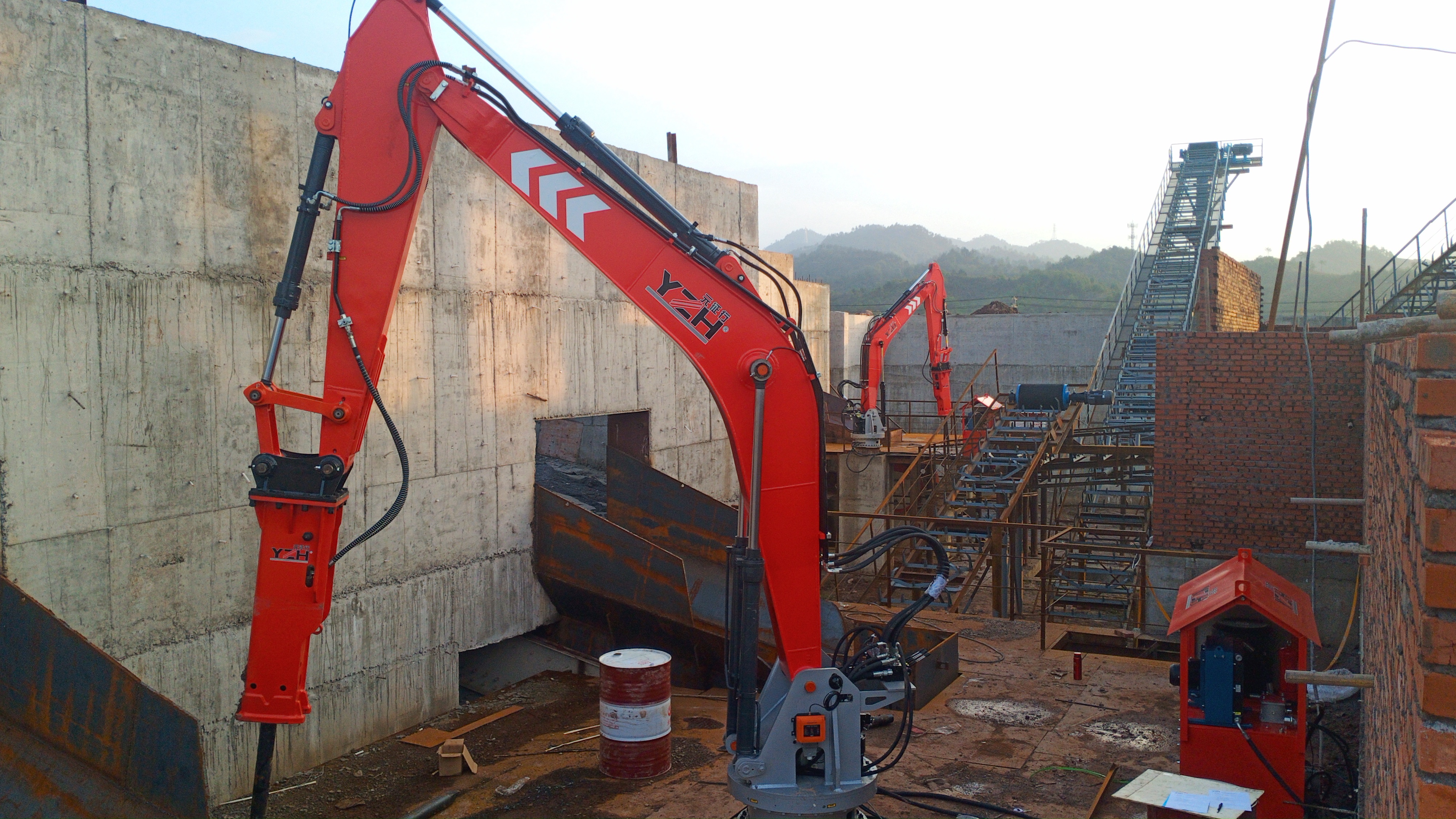 WHC1070 Fixed Rockbreaker Boom for Granite Processing in India