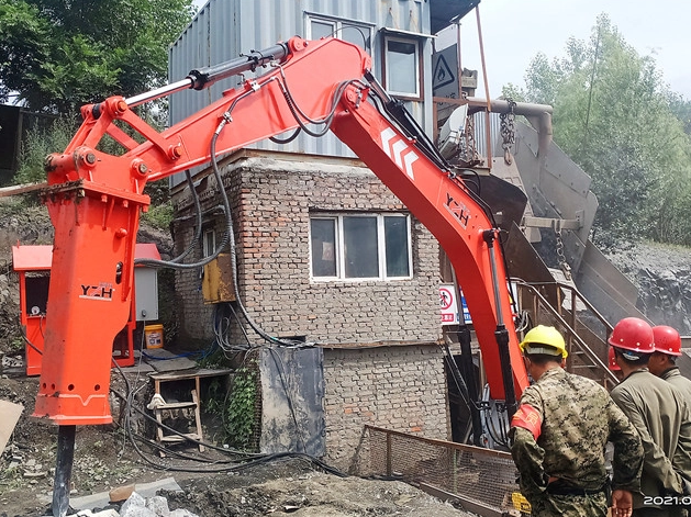 rock breaker boom system2_629_471.jpg