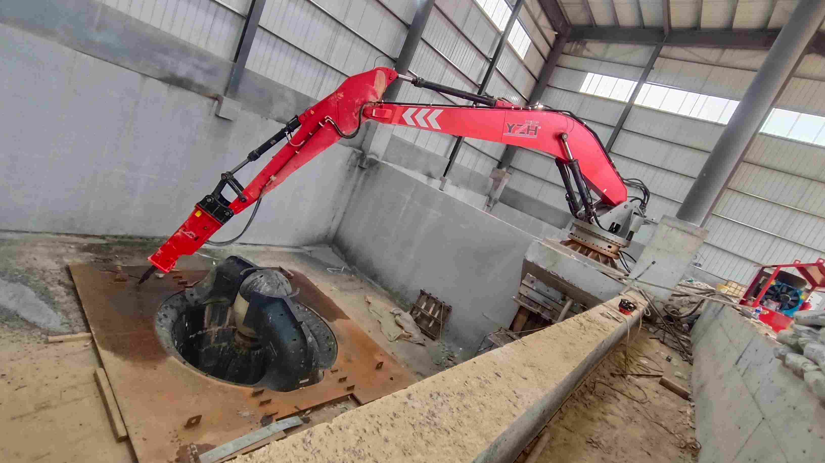 Keeping Indonesia's Aggregate Lines Running: The WHB750 Fixed Hydraulic Rockbreaker in Action