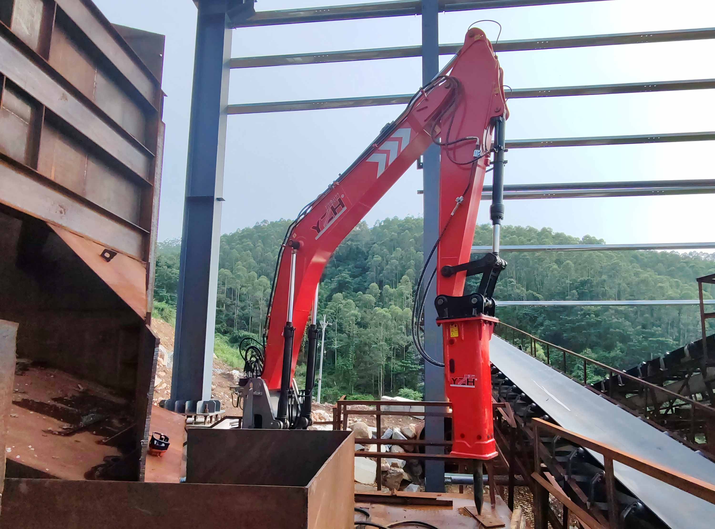 whc820-rockbreaker-australia